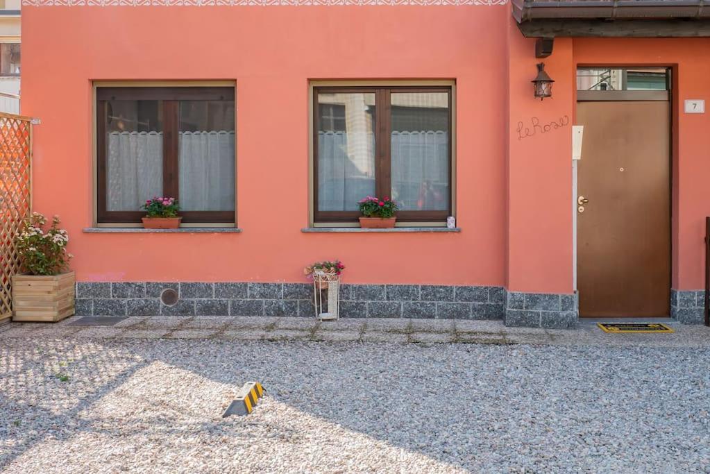 Le Rose Lägenhet Venegono Superiore Exteriör bild